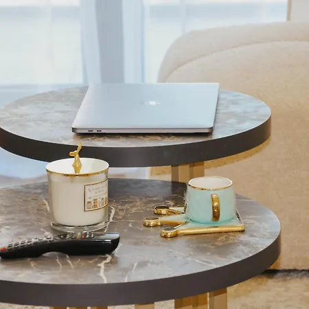 Premium Planet Deluxe &