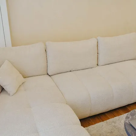 Premium Planet Deluxe & *