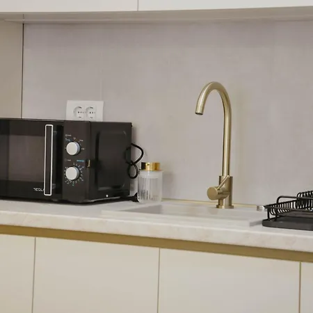 Premium Planet Deluxe &