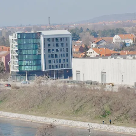 Premium Planet Deluxe & *