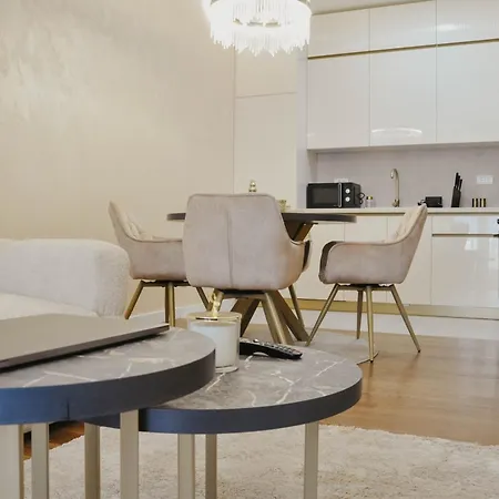 Premium Planet Deluxe & Ni