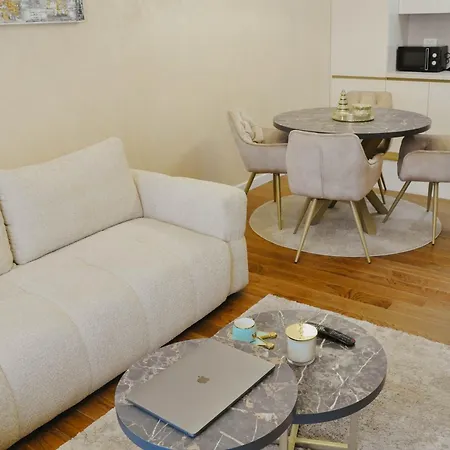 Premium Planet Deluxe Apartment *