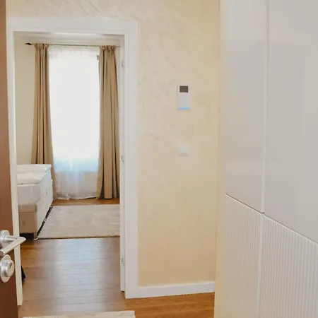 Apartment Premium Planet Deluxe Nis