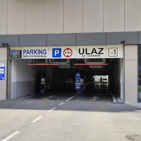 Premium Planet Deluxe & דירה Ni