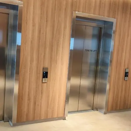 Premium Planet Deluxe & *