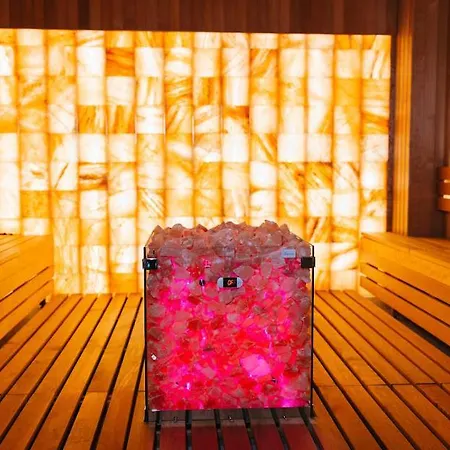 Premium Planet Deluxe & *