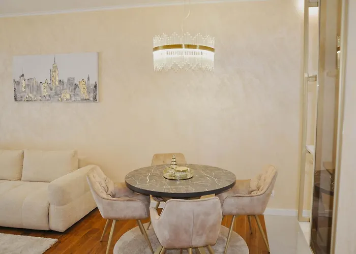 Premium Planet Deluxe Apartament Ni