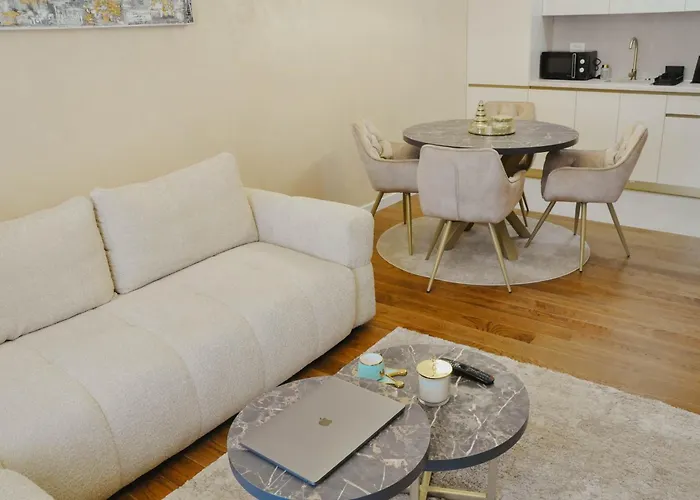 Premium Planet Deluxe Apartament *