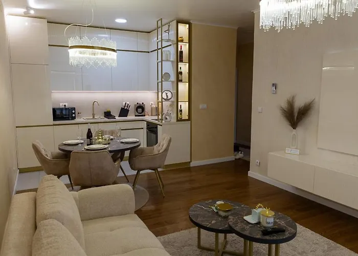 Premium Planet Deluxe Apartament Ni